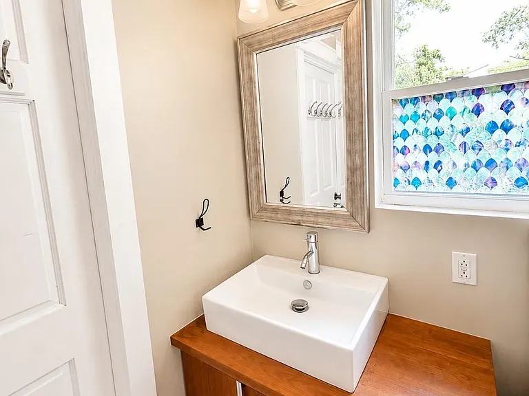 5707 Delfren Ln — Photo 10