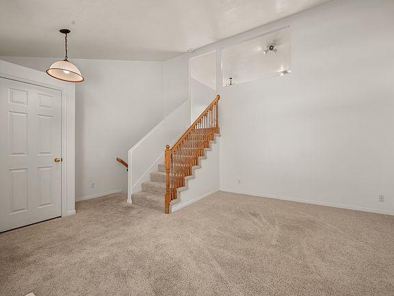 2nd image of 1292 N Cedarwood Rd