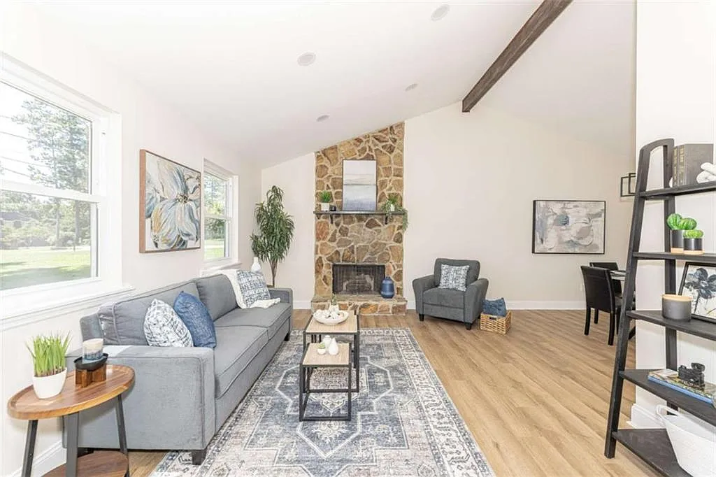 3 bed, 2.0 bath, $2,000 — Photo 3
