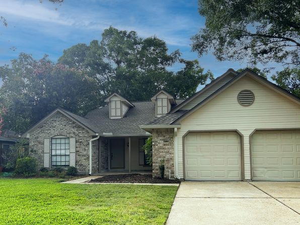 2919 Twin Knolls Dr