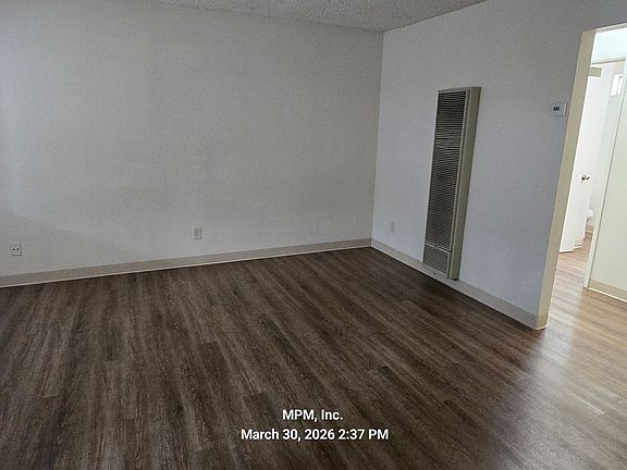 4th image of 3411 Spring St APT 4