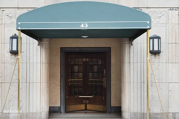 Sold by Sotheby's International Realty | media 25