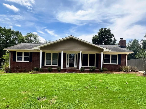310 W 54th St, Anniston, AL 36206