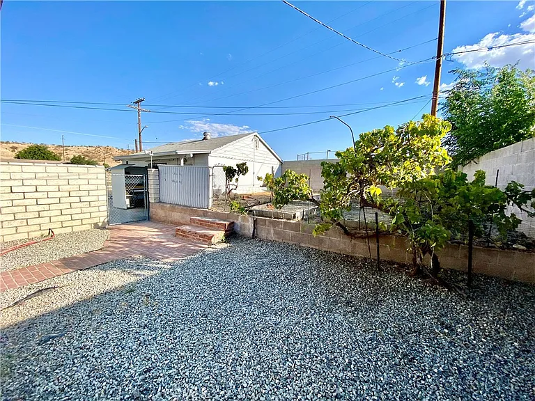 16793 Zenda St — Photo 10