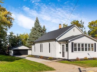 305 Gray Ave, Bloomington, IL