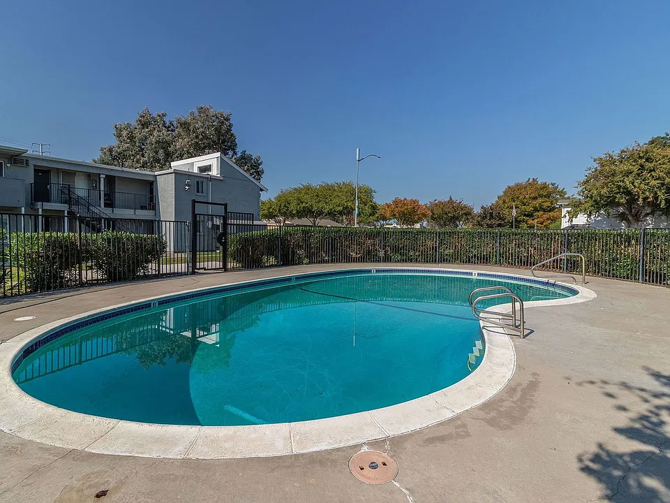Residences at Brookside