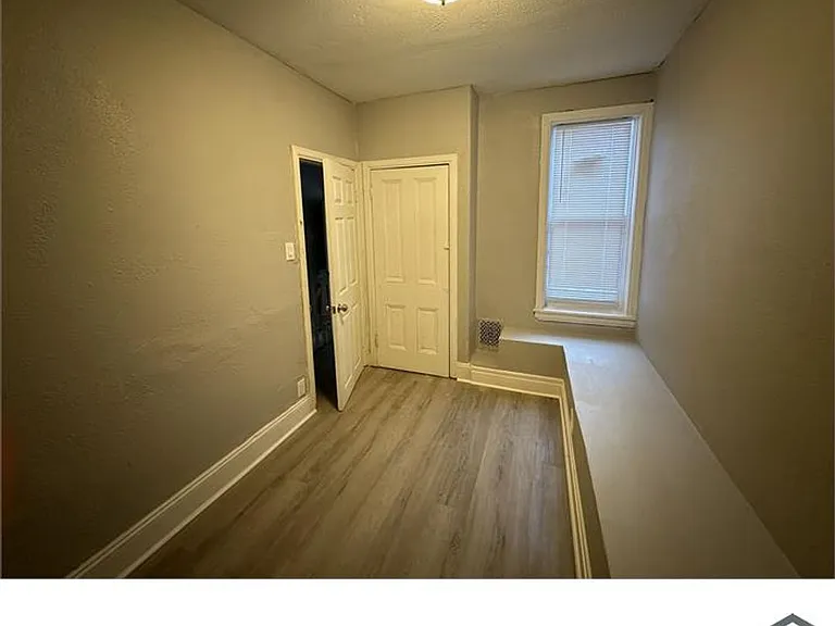 1226 W Firth St — Photo 7