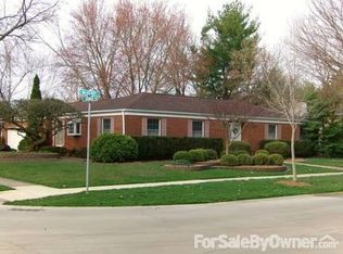 103 W McHenry St, Urbana, IL