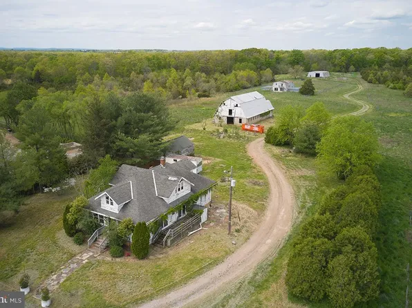 14710 Sugarland Rd, Poolesville, MD 20837
