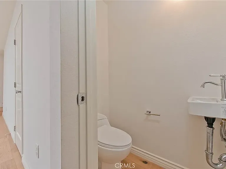 8839 Cedros Ave #2 — Photo 10