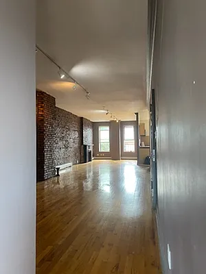 Rented by BR Edwards Associates Inc | media 21