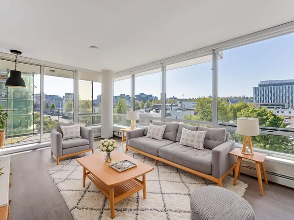 1783 Manitoba St #602, Vancouver, BC V5Y 0K1