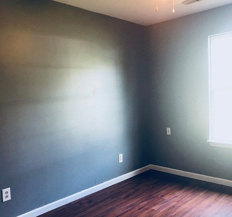 2nd image of 184 Bear Den Ct