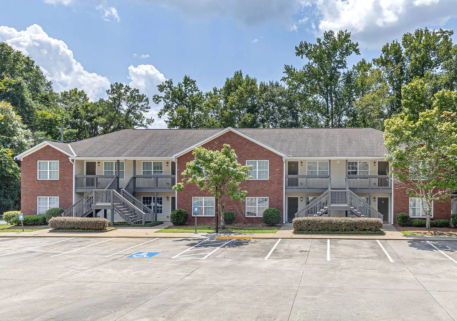 Crystal Park Apartments - Total Electric 2 Bedroom / 2 Bathroom Apartment in Northeast Columbus — Photo 3
