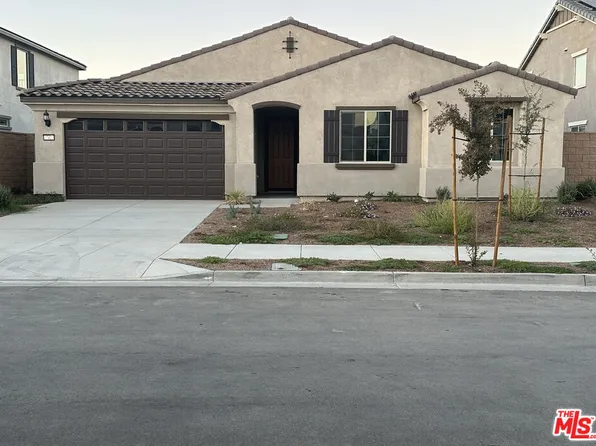 742 Kuchar St, Perris, CA 92571