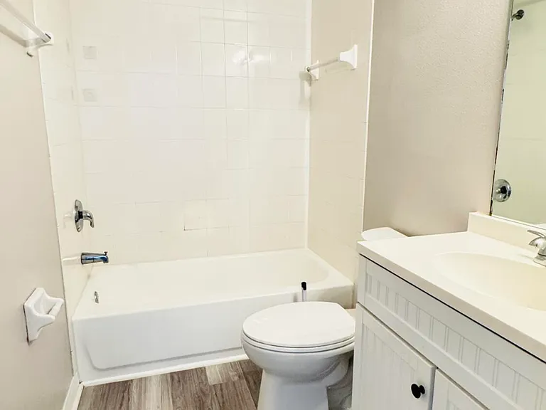 1575 Megan Bay Cir — Photo 8