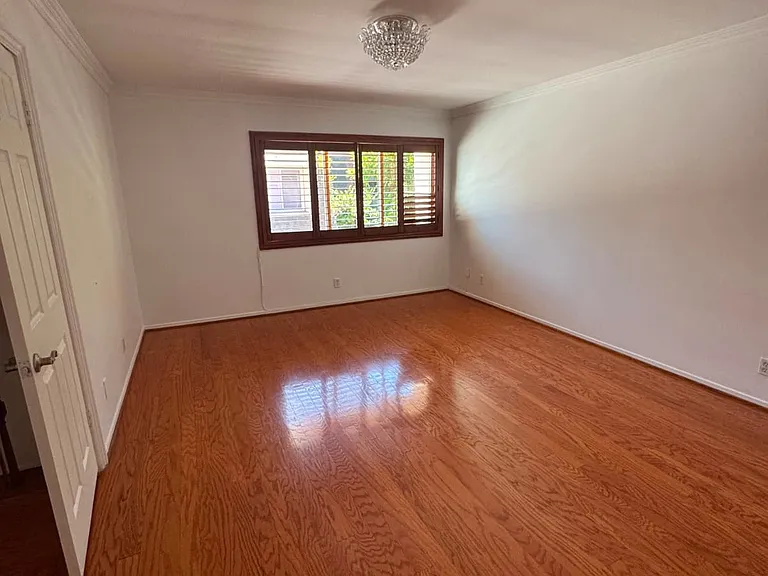 4153 W Sarah St — Photo 31