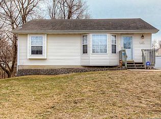 17 E Kenyon Ave, Des Moines, IA 50315