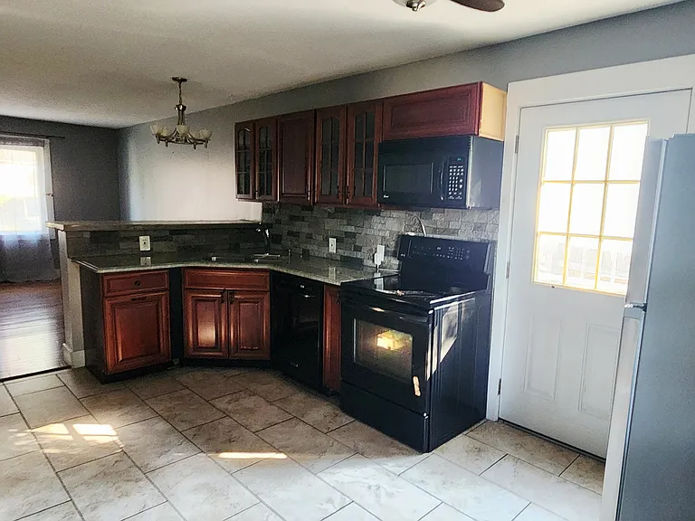 274 Ternwing Dr — Photo 4
