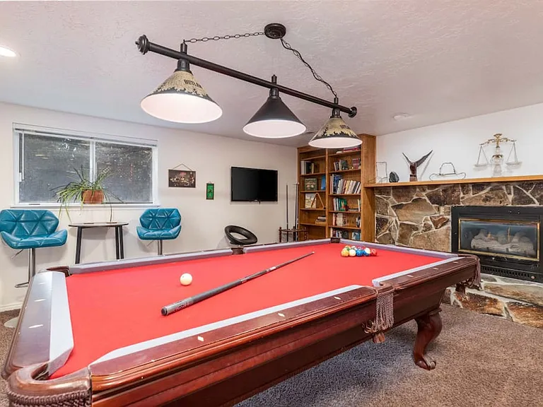Building's Lounge