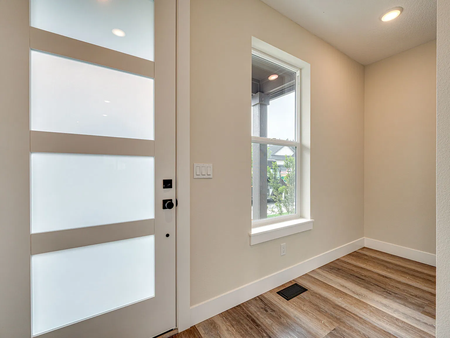 3443 SE 8th Avenue — Photo 3