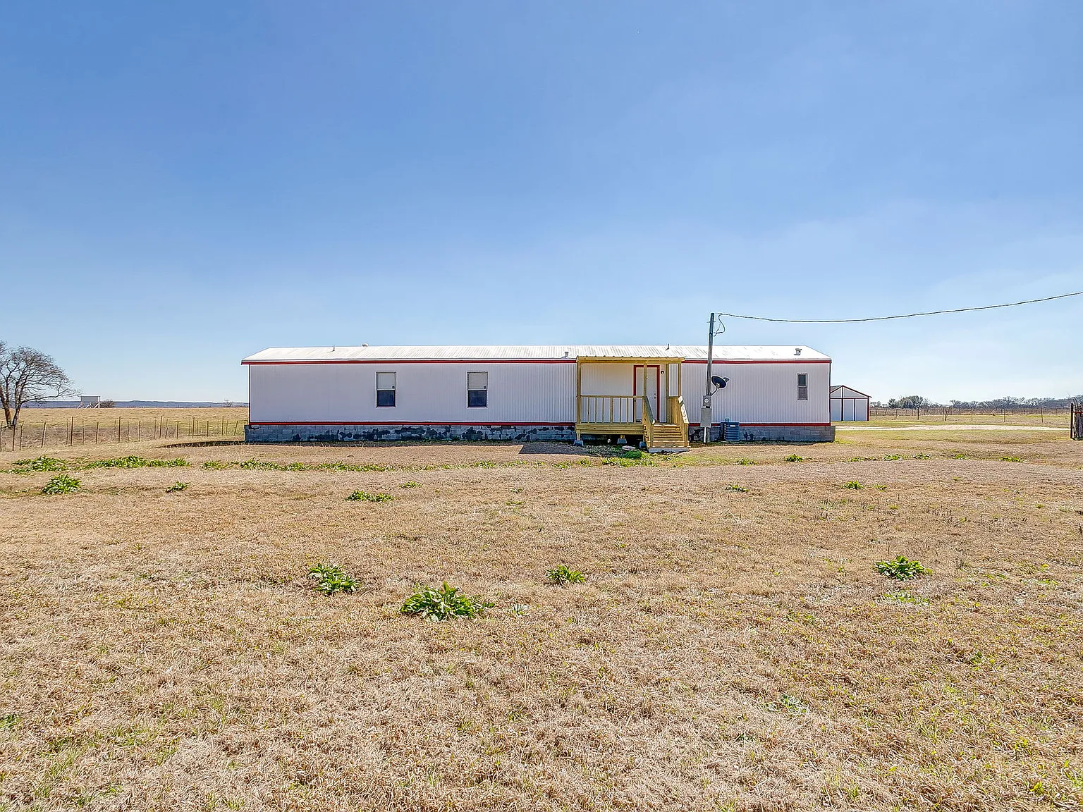 4252 FM 67 - 1 — Photo 1