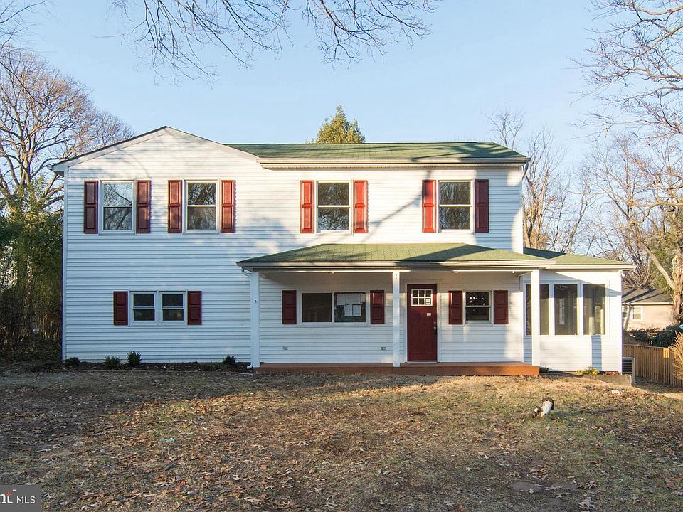 1st image of 966 Dogwood Tree Dr