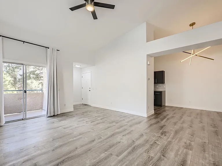 2153 Jasper Bluff St #201 — Photo 5