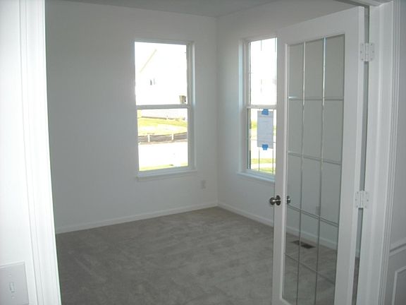 3rd image of 7806 Hedgehop Dr
