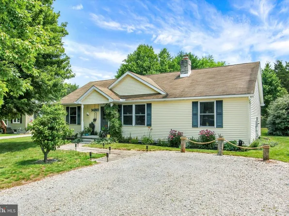 659 Curtis Dr, Gettysburg, PA 17325