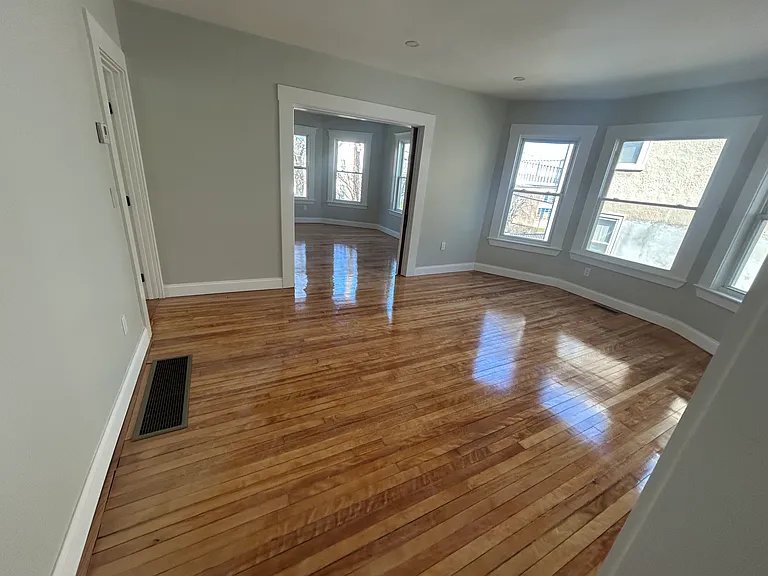 194-196 South St #1 — Photo 7