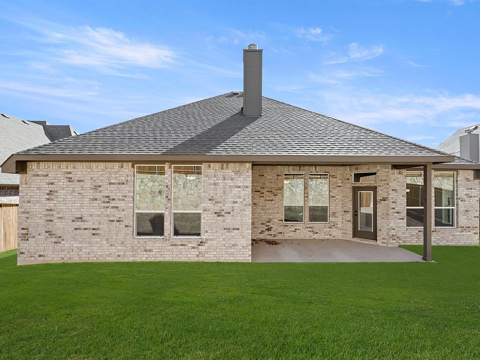 1st image of 2453 Timber Hills Dr