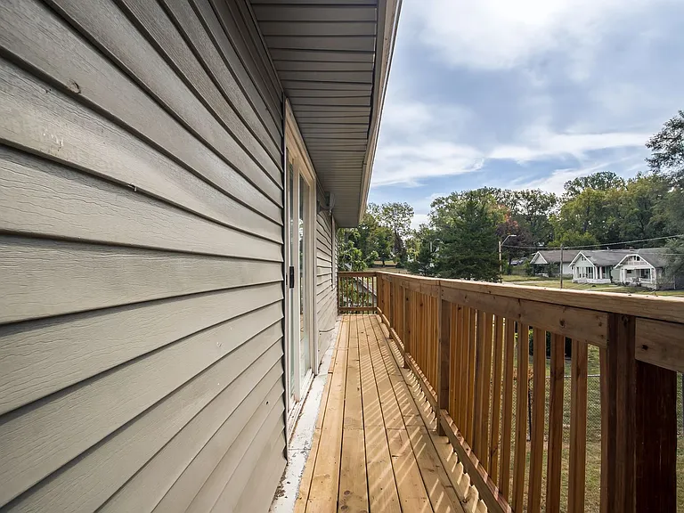 3604 E 61st St — Photo 33