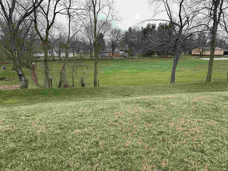2nd image of 804 S Willow Cv