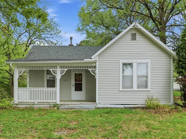 840 Limit St, Leavenworth, KS 66048