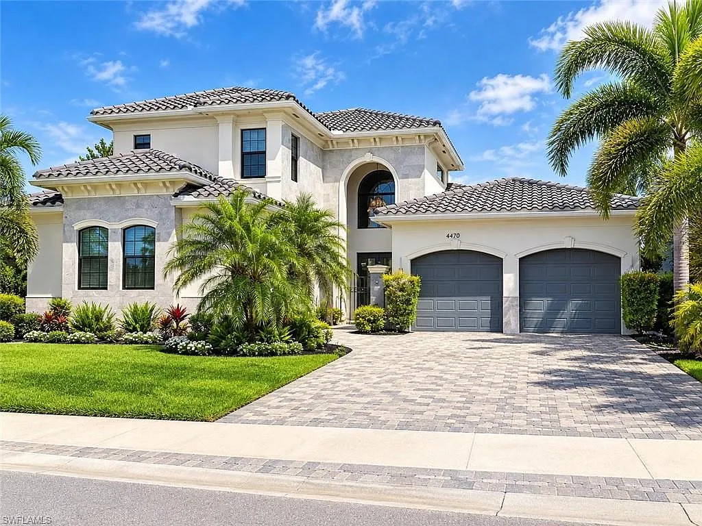 4 bed, 4.5 bath, 4350 sqft, $13,000 — Photo 1