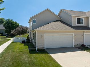 3921 Water View Ct SW, Cedar Rapids, IA 52404