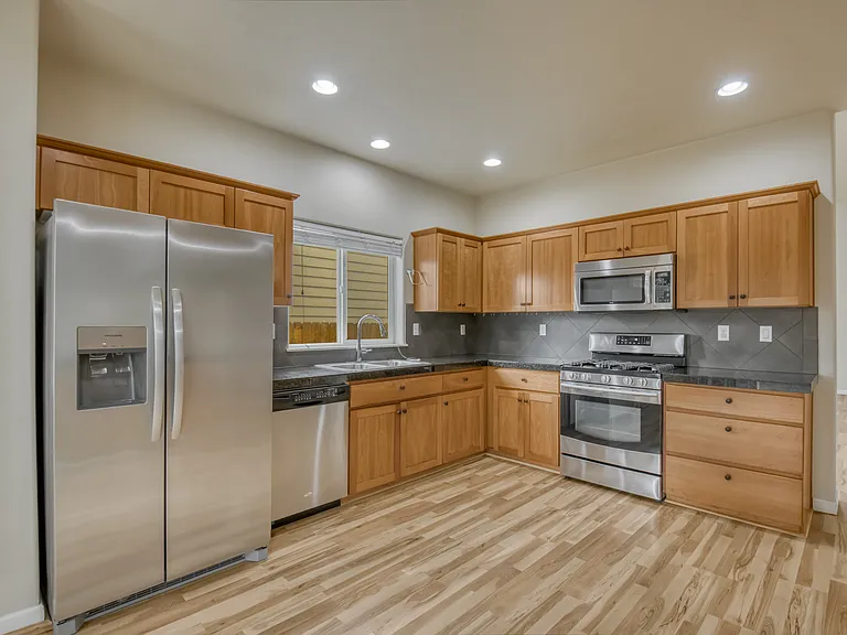 21626 SW Parkin Ln — Photo 9
