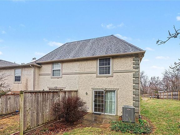 5th image of 8334 Metcalf Ave