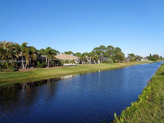 2nd image of 81 Medalist Rd