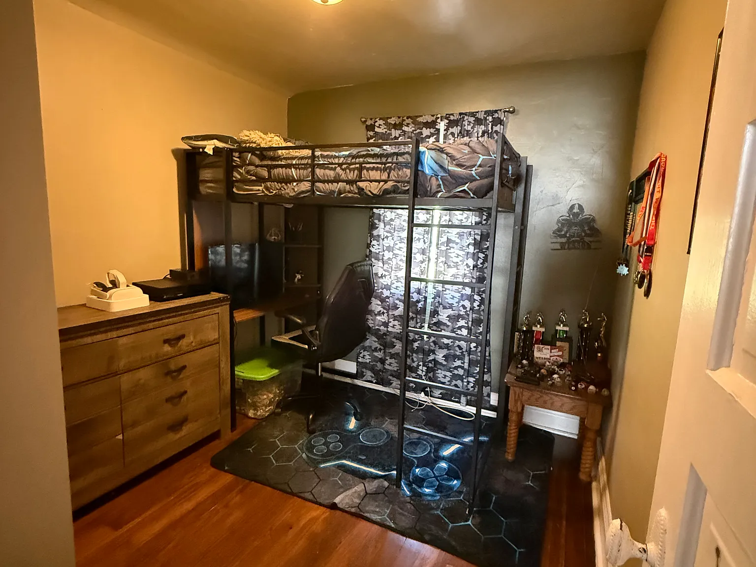 3 bed, $1,500 — Photo 2