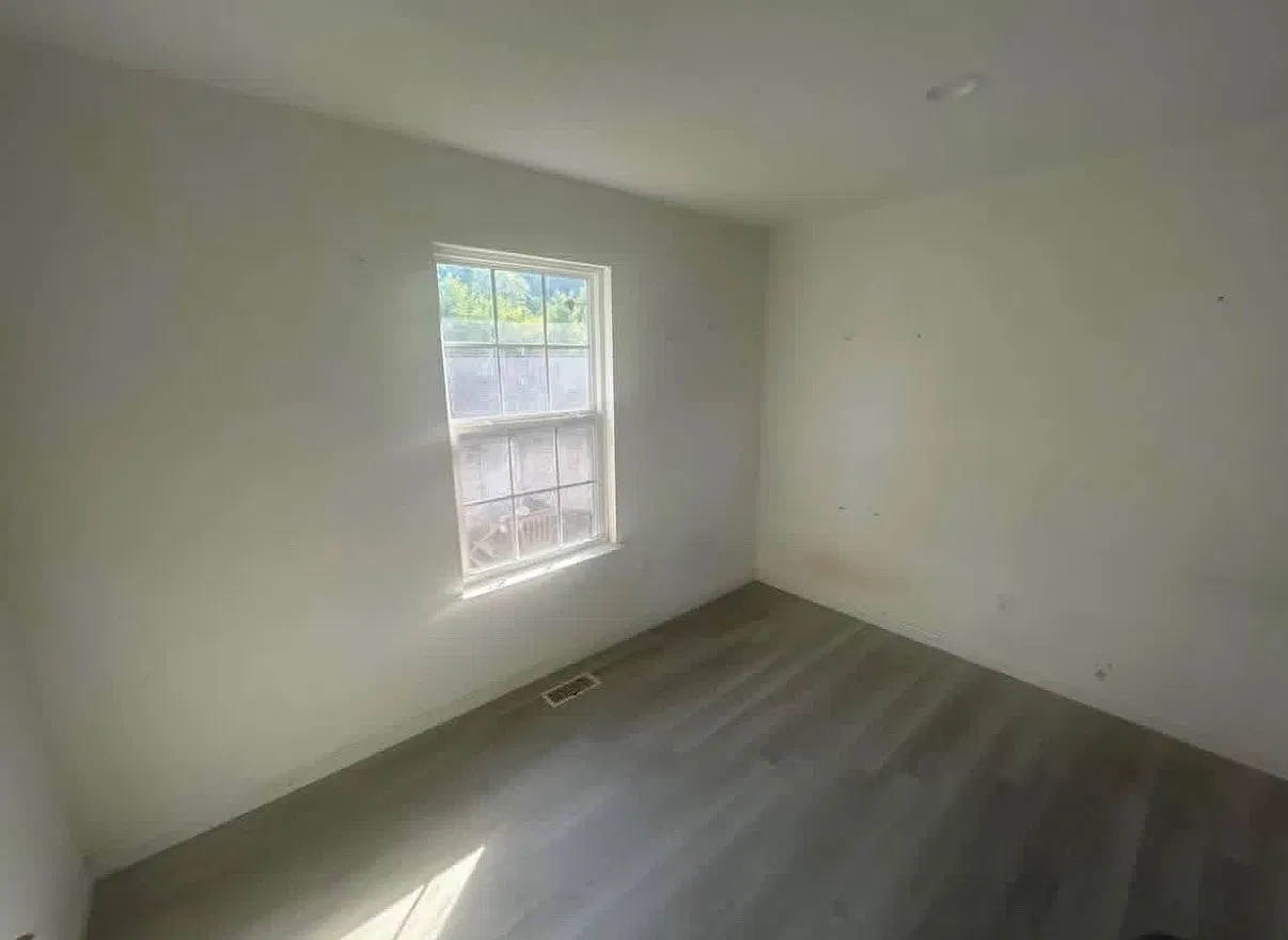 3 bed, 1150 sqft, $1,100 — Photo 1