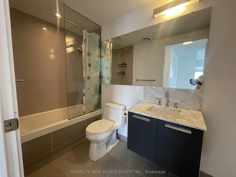 50 Charles St E #3809 — Photo 7