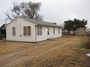 3041 W Kathryn Dr, Garden City, KS 67846