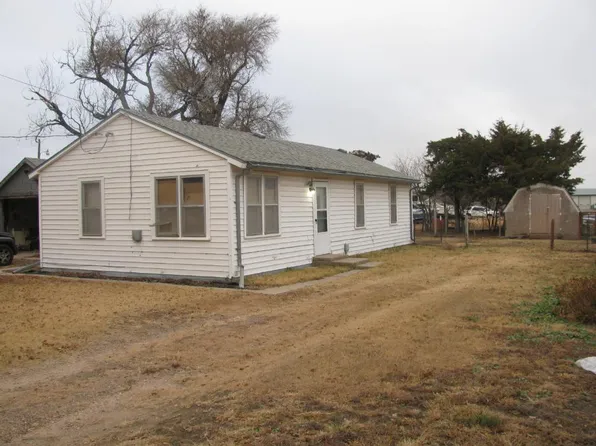 3041 W Kathryn Dr, Garden City, KS 67846