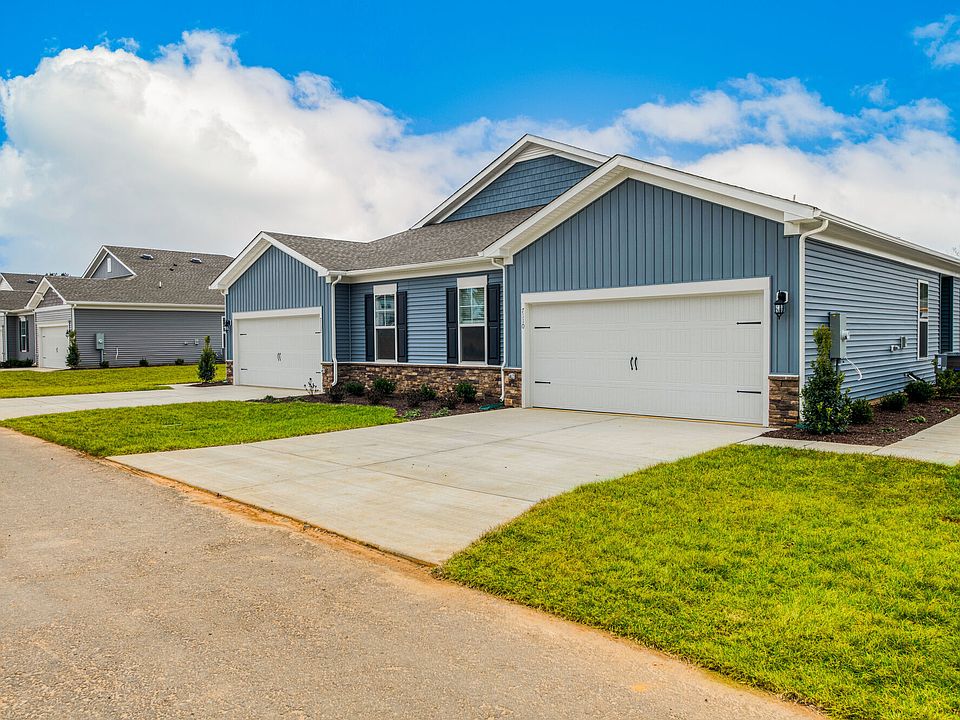 Maple Grove Townhomes 55+ Living 7132 Maple Grove Way Ruther Glen