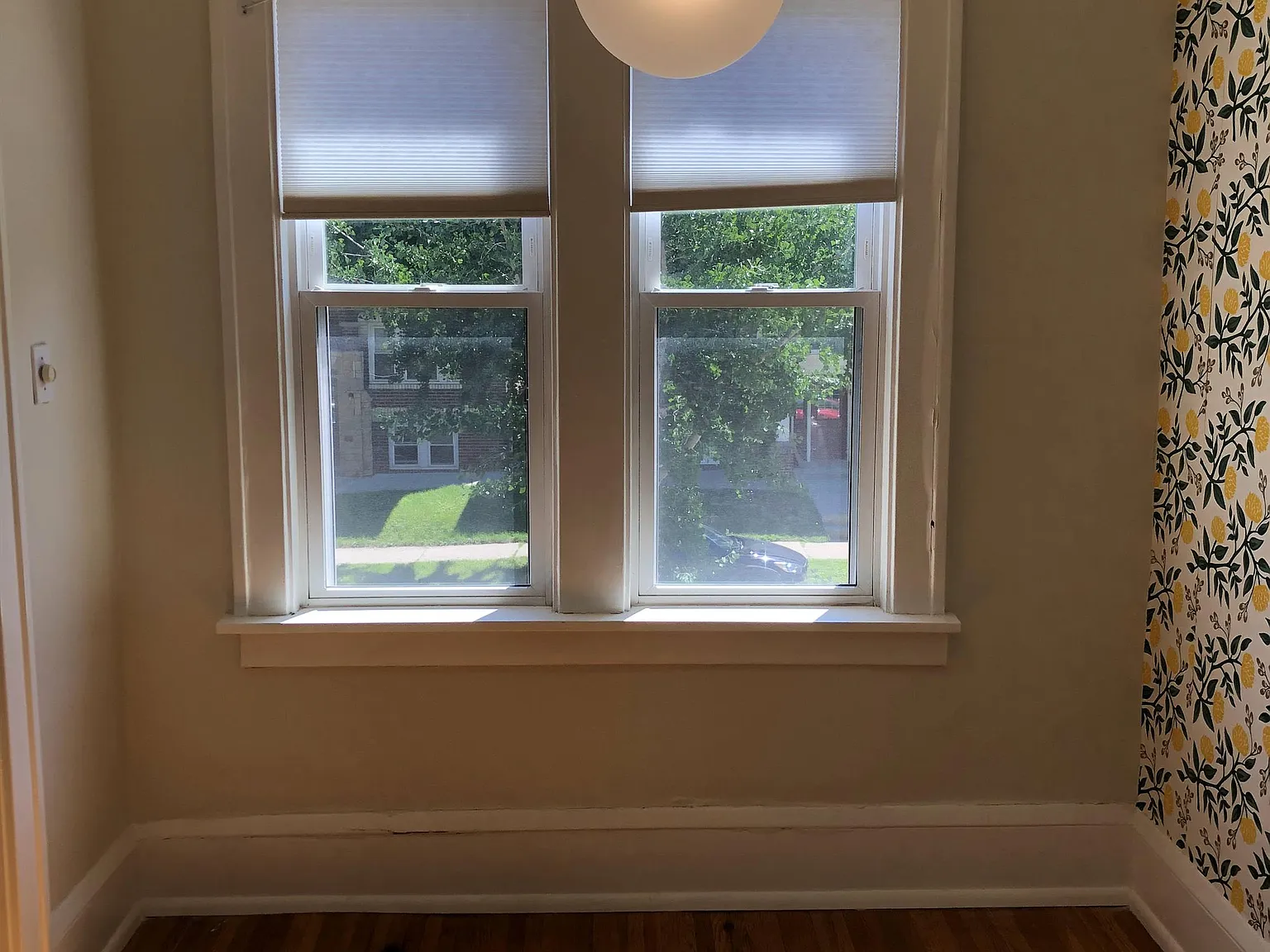 Emerson 3528 - 5 — Photo 4