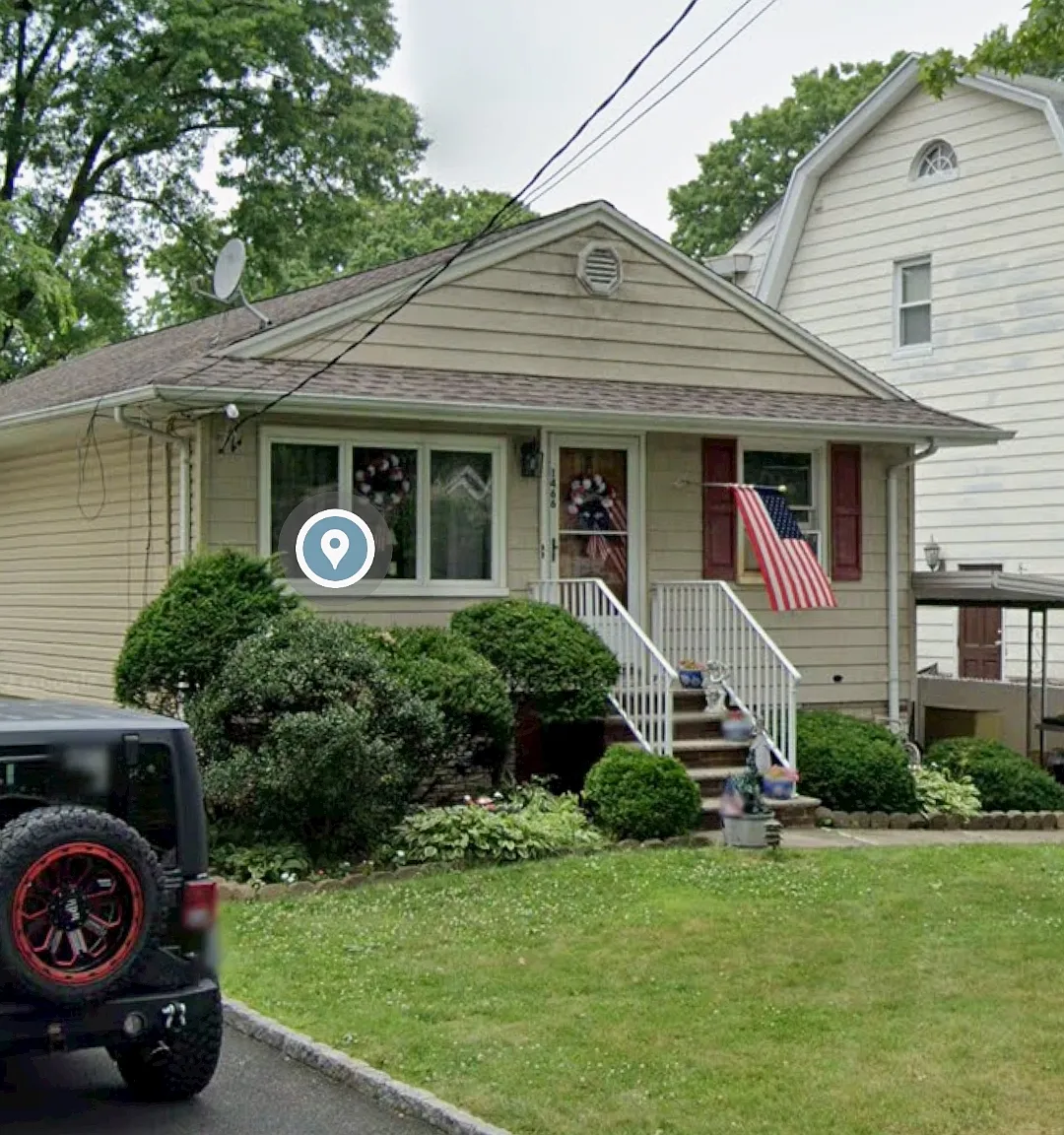 3 bed, 2300 sqft, $3,400 — Photo 1