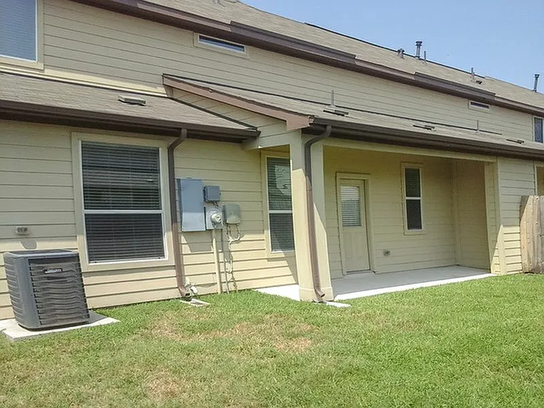 12218 Dona Ln — Photo 7