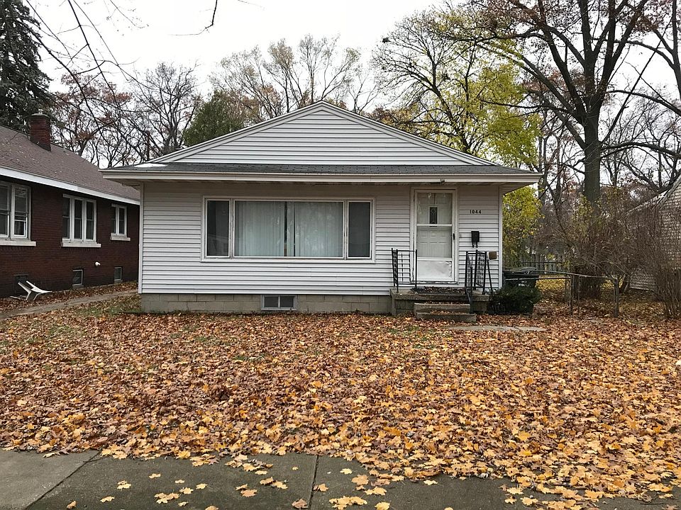 1st image of 1044 McLaughlin Ave